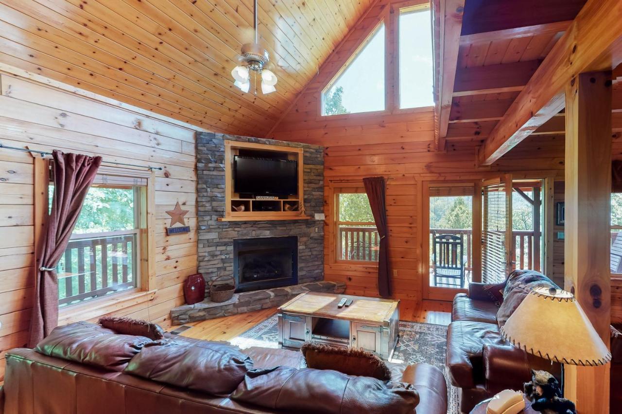 Вилла Triple Mountain View Гатлинбург Экстерьер фото