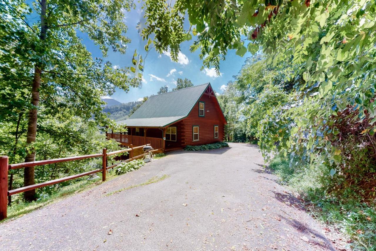 Вилла Triple Mountain View Гатлинбург Экстерьер фото