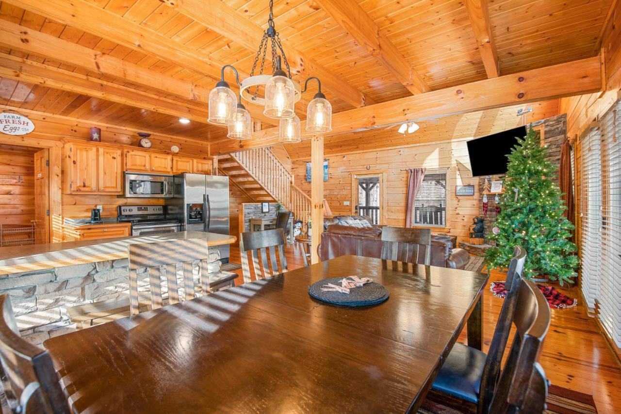 Вилла Triple Mountain View Гатлинбург Экстерьер фото