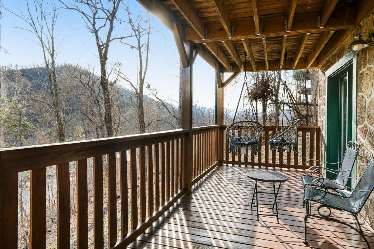 Вилла Triple Mountain View Гатлинбург Экстерьер фото