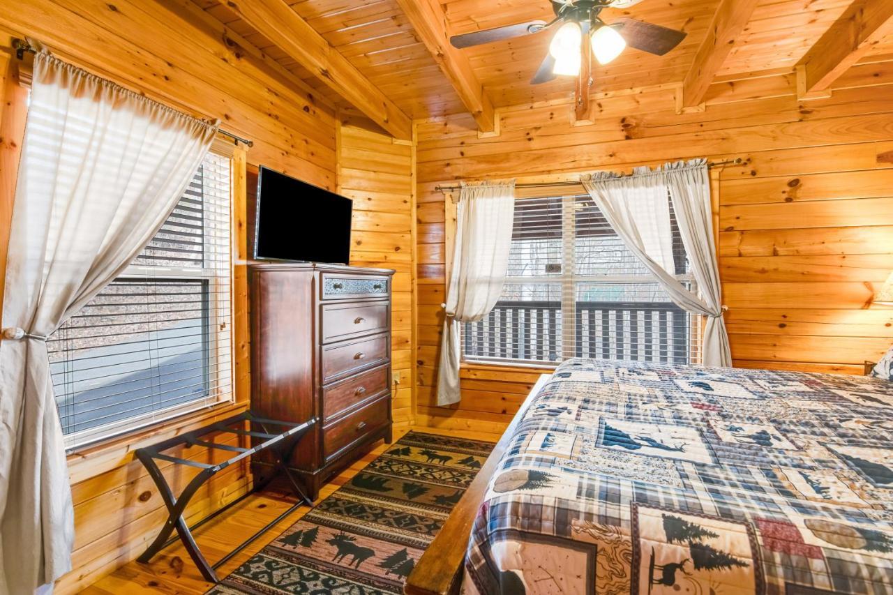 Вилла Triple Mountain View Гатлинбург Экстерьер фото
