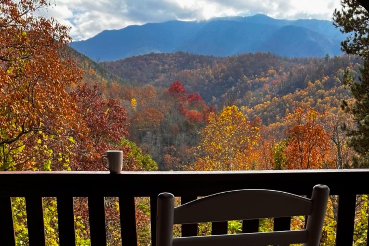 Вилла Triple Mountain View Гатлинбург Экстерьер фото